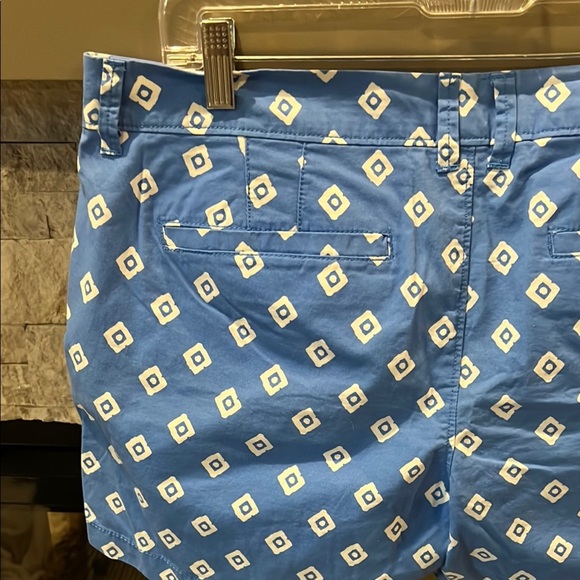 NWOT Old Navy Blue Patterned Women's Shorts size 12 - Picture 11 of 14